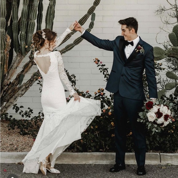 Wear your love Fleur wedding dress and veil! Worn once and professionally clean